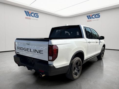 Used 2024 Honda Ridgeline Black Edition image 3
