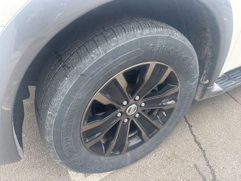 Used 2018 Nissan Armada Platinum w/ Captain Seat Package image 2