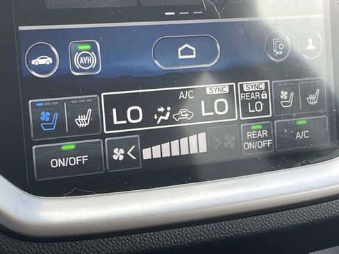 Used 2024 Subaru Ascent Touring AWD/4WD image 24