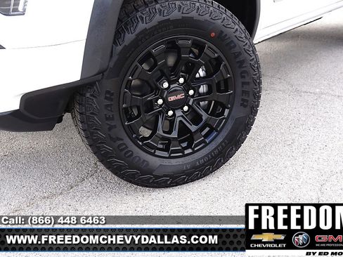 New 2026 GMC Canyon Elevation w/ Convenience Package image 9