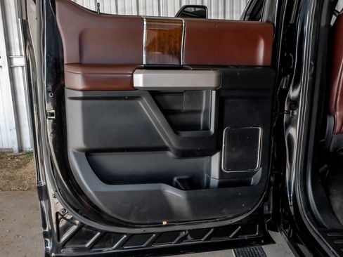 Used 2017 Ford F250 Platinum w/ Platinum Ultimate Package AWD/4WD image 45