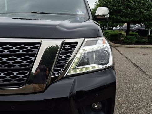Used 2019 Nissan Armada Platinum w/ Captain's Chairs Package AWD/4WD image 12
