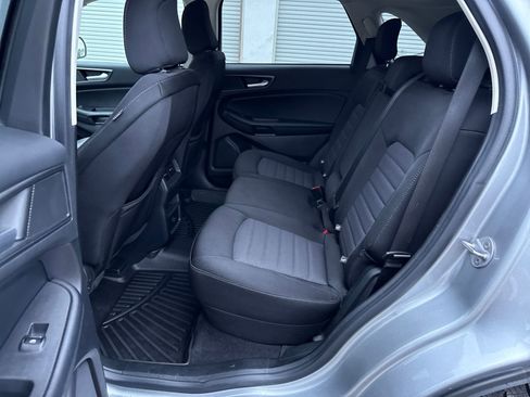 Certified 2022 Ford Edge SE w/ Black Appearance Package image 25