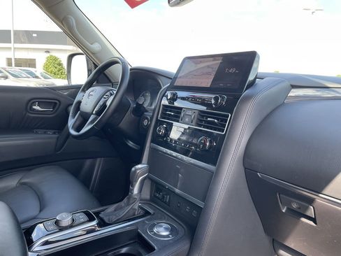 Used 2024 Nissan Armada SV image 31