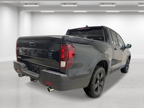 New 2026 Honda Ridgeline Black Edition image 3