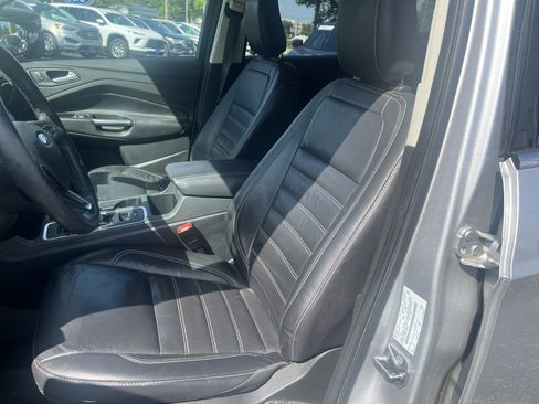 Used 2018 Ford Escape Titanium FWD image 9