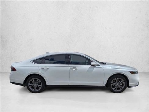 Used 2023 Honda Accord EX image 4