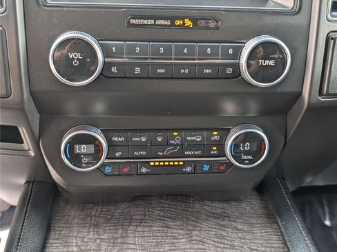 Used 2021 Ford Expedition Max Limited AWD/4WD image 29
