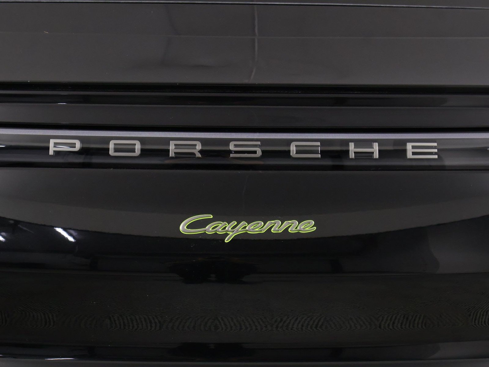 Certified 2023 Porsche Cayenne Platinum Edition AWD/4WD image 22