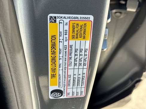Used 2024 GMC Terrain SLT w/ Elevation Edition AWD/4WD image 41