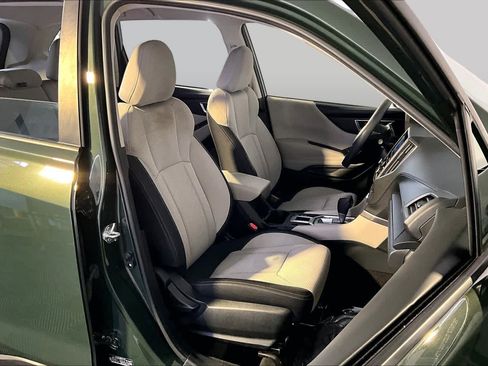 Used 2023 Subaru Forester AWD/4WD image 8