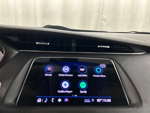 Used 2019 Cadillac XT4 Luxury w/ Cold Weather Package AWD/4WD image 15