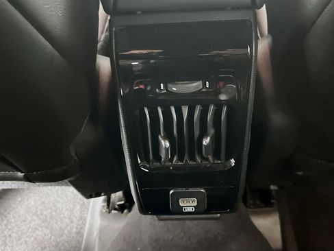 Used 2025 Jeep Compass Limited image 26