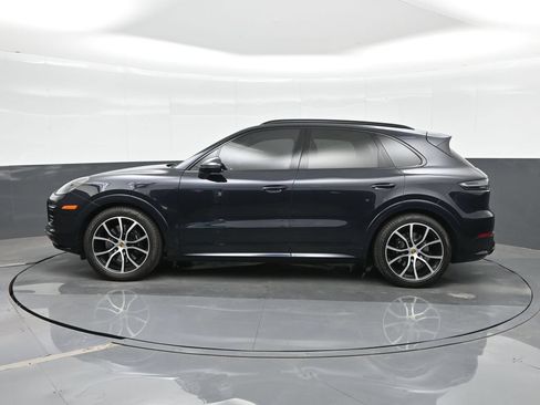Certified 2023 Porsche Cayenne GTS AWD/4WD image 2