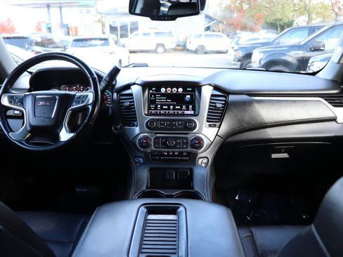 Used 2017 GMC Yukon XL SLT image 18