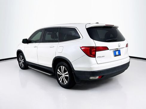 Used 2017 Honda Pilot EX image 5