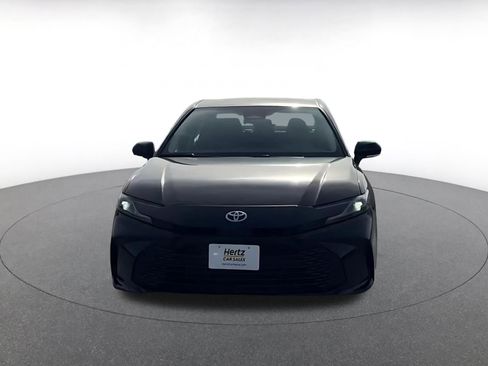 Used 2025 Toyota Camry LE image 4