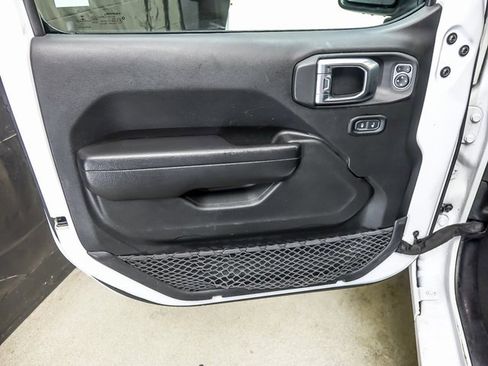 Used 2023 Jeep Gladiator Sport image 21