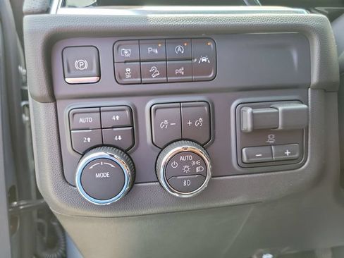 Certified 2025 Chevrolet Tahoe High Country w/ Sun And Tow Package AWD/4WD image 42