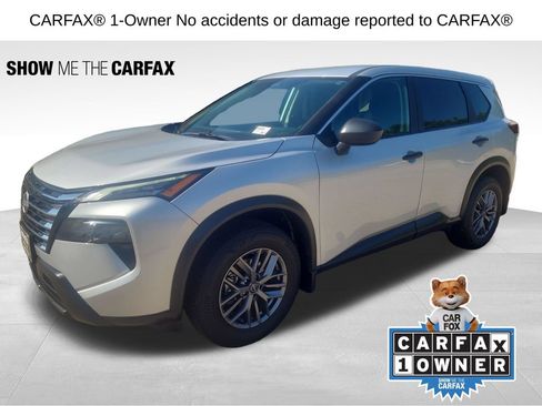 Used 2025 Nissan Rogue S FWD image 3