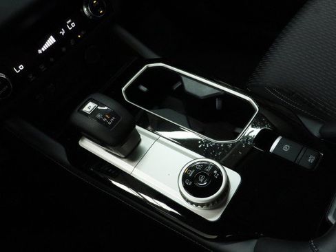 New 2026 Mitsubishi Outlander ES FWD image 13