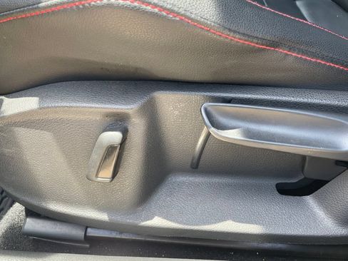 Used 2016 Volkswagen GTI SE FWD image 16