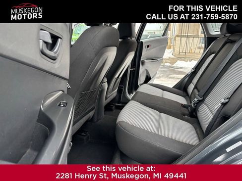 Used 2021 Hyundai Kona SE image 12