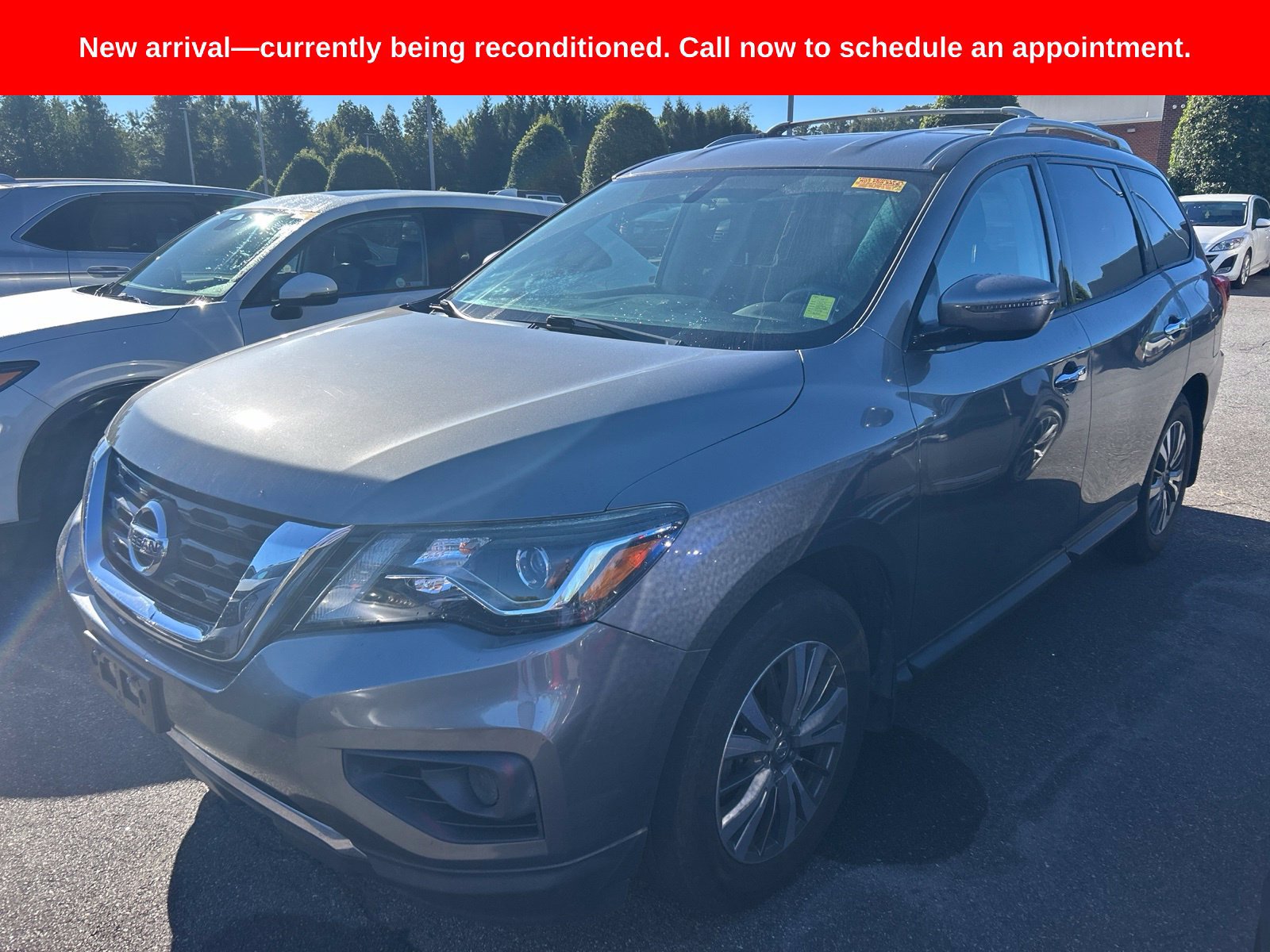 Used 2020 Nissan Pathfinder S AWD/4WD image 4