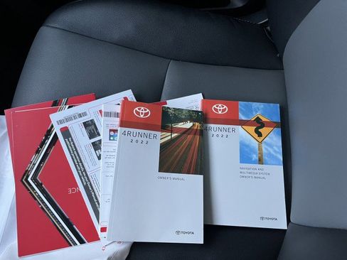 Used 2022 Toyota 4Runner SR5 Premium image 29