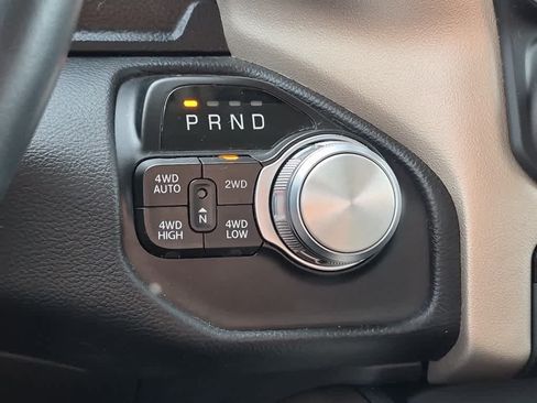 Used 2022 RAM 1500 Laramie AWD/4WD image 14