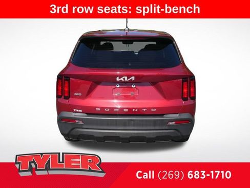 Used 2022 Kia Sorento LX AWD/4WD image 7