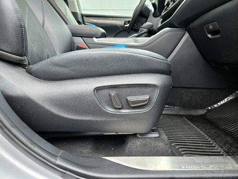 Used 2023 Toyota Highlander Platinum image 58