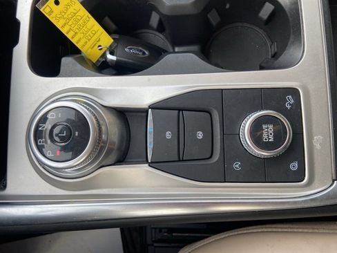 Used 2021 Ford Explorer XLT w/ Equipment Group 202A image 15