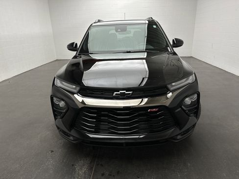 Used 2023 Chevrolet TrailBlazer RS w/ Technology Package image 3