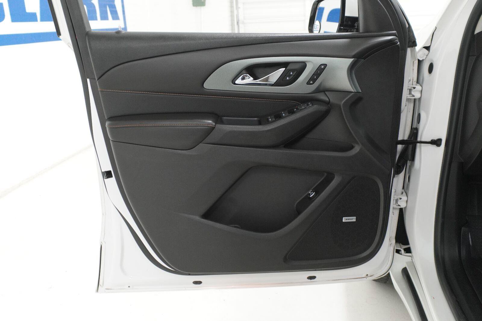 Used 2018 Chevrolet Traverse Premier w/ Driver Confidence II Package FWD image 23