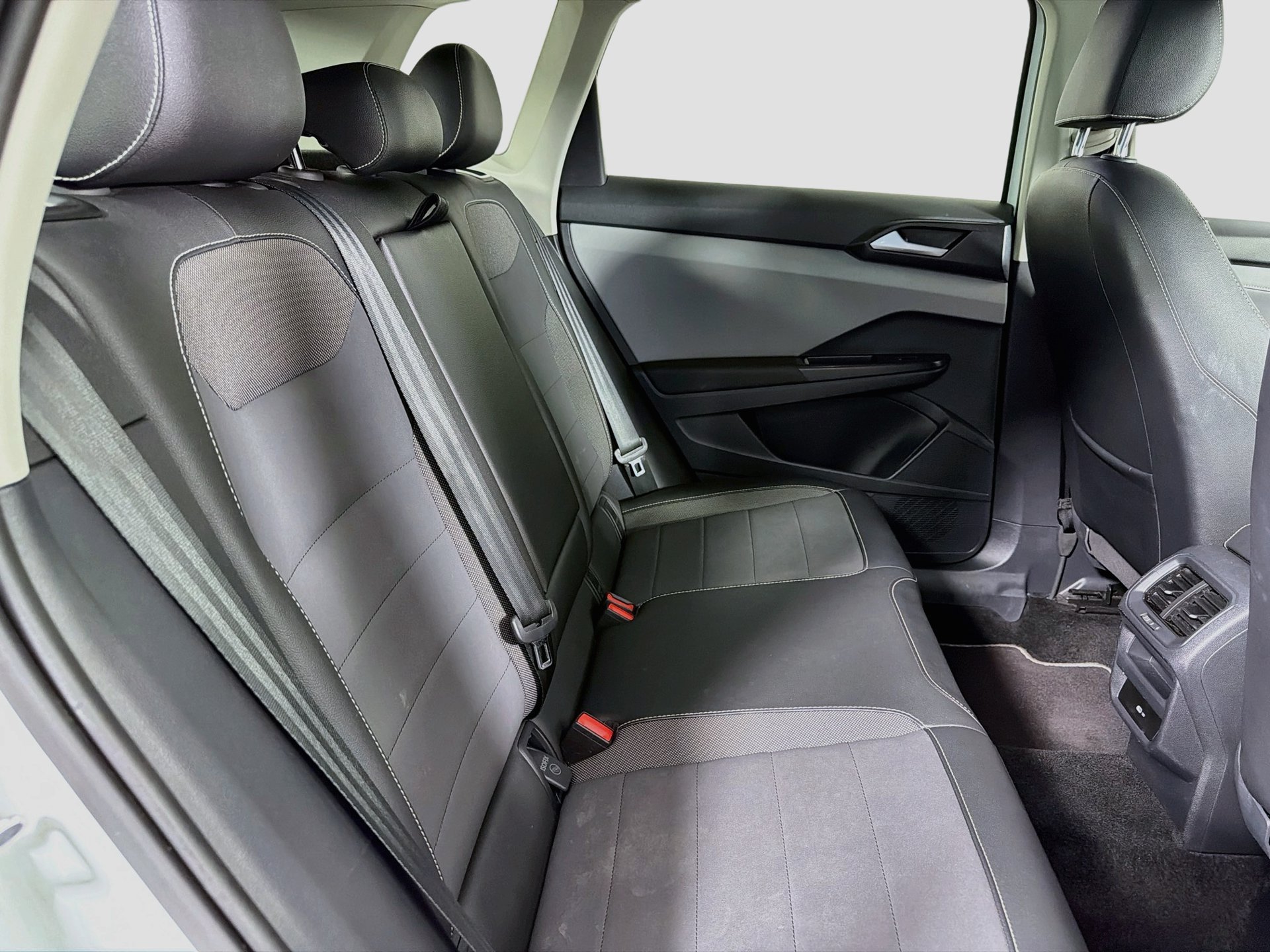 Certified 2023 Volkswagen Taos SE w/ Panoramic Sunroof Package FWD image 27