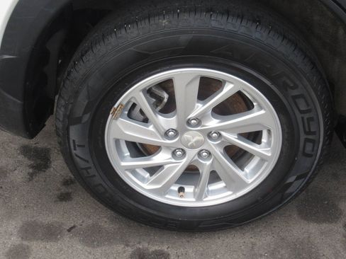 Used 2019 Mitsubishi Eclipse Cross ES AWD/4WD image 5