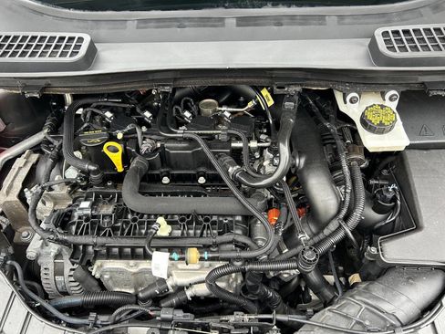 Used 2019 Ford Escape SE image 19