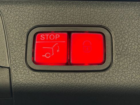 Certified 2026 Mercedes-Benz GLB 250 image 16
