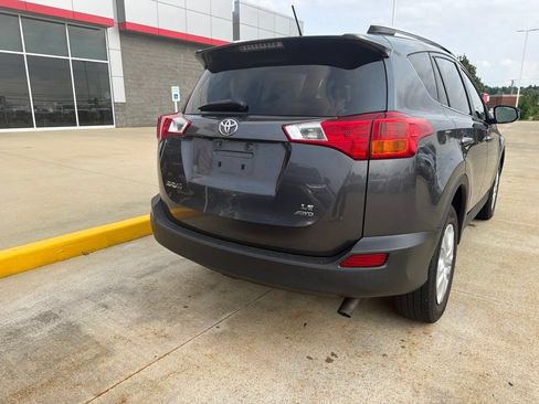 Used 2014 Toyota RAV4 LE AWD/4WD image 4