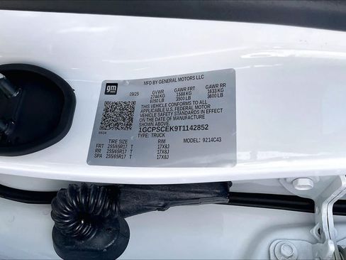 Used 2026 Chevrolet Colorado LT RWD image 35