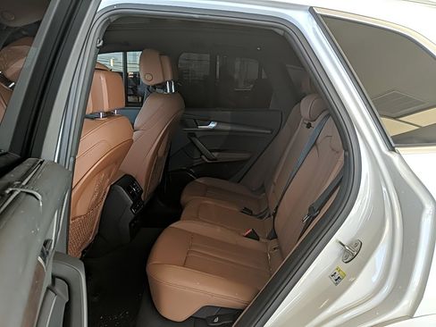 Used 2021 Audi Q5 Prestige image 16