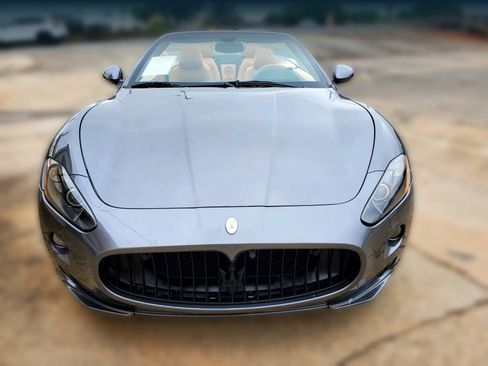 Used 2011 Maserati GranTurismo Convertible RWD image 31