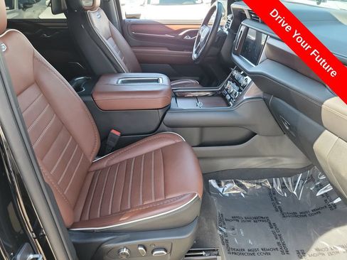 Used 2023 GMC Yukon XL Denali Ultimate AWD/4WD image 20