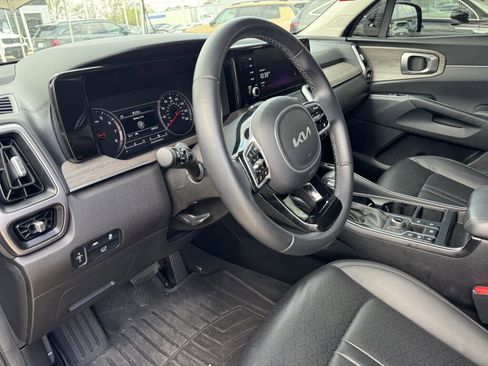 Certified 2023 Kia Sorento X-Line EX image 25
