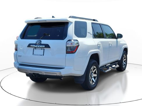 Used 2023 Toyota 4Runner TRD Off-Road Premium w/ Moonroof Package AWD/4WD image 6