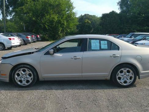 Used 2010 Ford Fusion SE FWD image 9