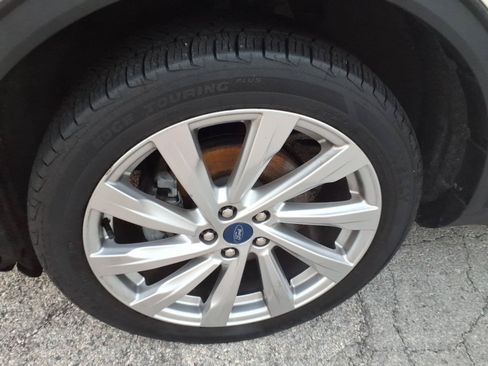 Certified 2022 Ford Escape Titanium w/ Titanium Elite Package AWD/4WD image 8