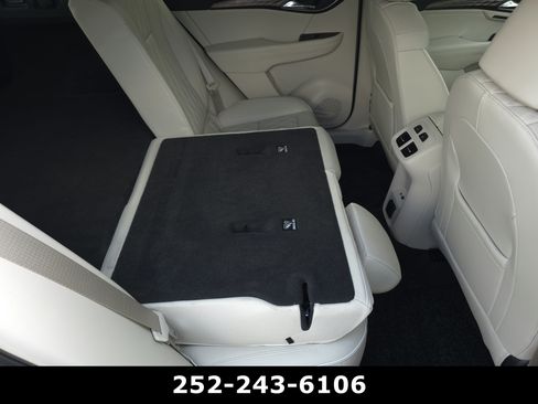 Used 2023 Buick Envision Avenir FWD image 35