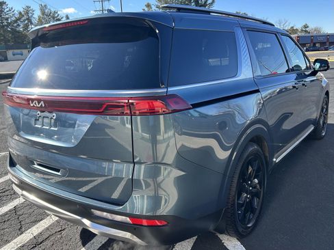 Used 2024 Kia Carnival SX Prestige image 8